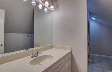 Gorgeous Home in the Lawrence Addition of Maumelle! This on Maumelle Golf and Country Club in Arkansas - for sale on GolfHomes.com, golf home, golf lot