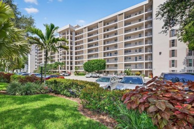 A bright and spacious 2-bedroom, 2-bathroom condo located in the on Palm-Aire Country Club and Resort - Palms in Florida - for sale on GolfHomes.com, golf home, golf lot