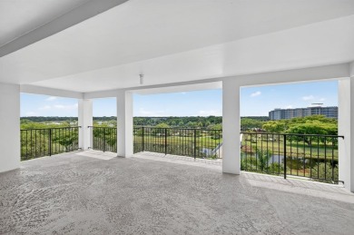 A bright and spacious 2-bedroom, 2-bathroom condo located in the on Palm-Aire Country Club and Resort - Palms in Florida - for sale on GolfHomes.com, golf home, golf lot