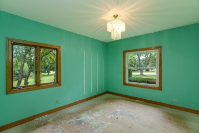 Opportunity knocks ~ this huge open layout brick ranch with a on St. Andrews Golf and Country Club in Illinois - for sale on GolfHomes.com, golf home, golf lot