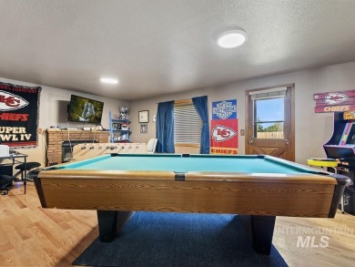 Great 4-Bedroom Home on Lakeview Golf Course - Priced to Sell! on Lakeview Golf Club in Idaho - for sale on GolfHomes.com, golf home, golf lot