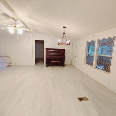 Charming  Move-In Ready in Turtle Cove!

Welcome to 281 on Turtle Cove Golf Course in Georgia - for sale on GolfHomes.com, golf home, golf lot