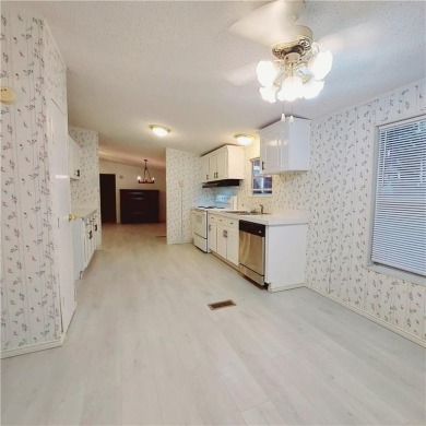 Charming  Move-In Ready in Turtle Cove!

Welcome to 281 on Turtle Cove Golf Course in Georgia - for sale on GolfHomes.com, golf home, golf lot