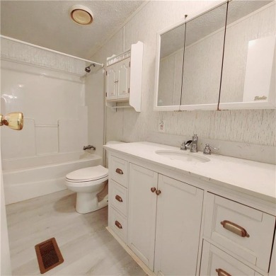Charming  Move-In Ready in Turtle Cove!

Welcome to 281 on Turtle Cove Golf Course in Georgia - for sale on GolfHomes.com, golf home, golf lot