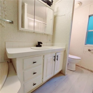 Charming  Move-In Ready in Turtle Cove!

Welcome to 281 on Turtle Cove Golf Course in Georgia - for sale on GolfHomes.com, golf home, golf lot