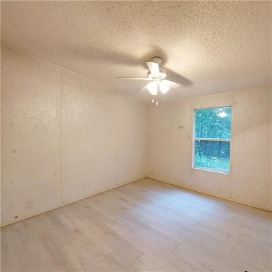 Charming  Move-In Ready in Turtle Cove!

Welcome to 281 on Turtle Cove Golf Course in Georgia - for sale on GolfHomes.com, golf home, golf lot