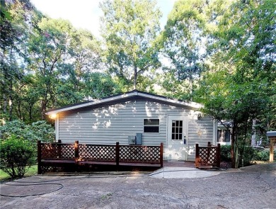 Charming  Move-In Ready in Turtle Cove!

Welcome to 281 on Turtle Cove Golf Course in Georgia - for sale on GolfHomes.com, golf home, golf lot
