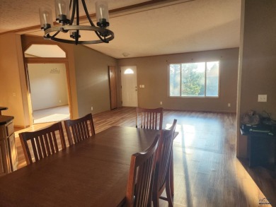 2005 Highland manufactured home ready for its next location! *TO on  in South Dakota - for sale on GolfHomes.com, golf home, golf lot