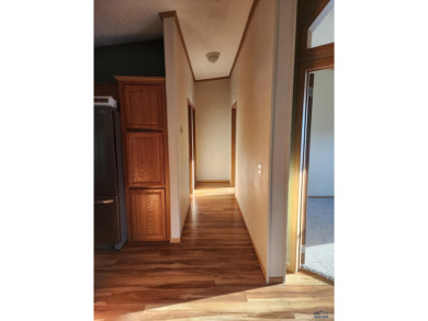 2005 Highland manufactured home ready for its next location! *TO on  in South Dakota - for sale on GolfHomes.com, golf home, golf lot