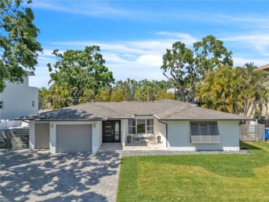 OPEN TO ALL OFFERS!  Modern and Fully Renovated One-Story Luxury on The Renaisssance Vinoy Golf Club in Florida - for sale on GolfHomes.com, golf home, golf lot