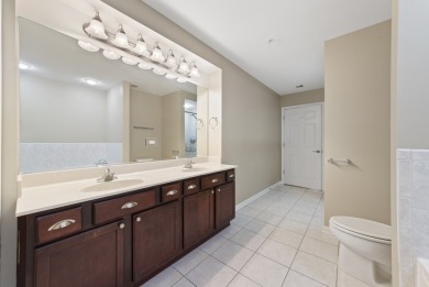 Enjoy upscale living at The Residences of Seven Bridges. This on Seven Bridges Golf Club in Illinois - for sale on GolfHomes.com, golf home, golf lot