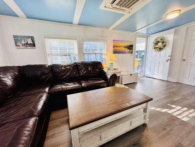 JUST LISTED! SELLER MOTIVATED PRICE! Adorable 2 bed/1 bath Retro on Prestwick Country Club in South Carolina - for sale on GolfHomes.com, golf home, golf lot