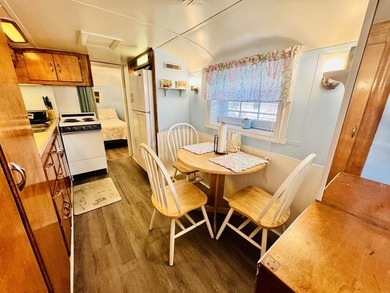 JUST LISTED! SELLER MOTIVATED PRICE! Adorable 2 bed/1 bath Retro on Prestwick Country Club in South Carolina - for sale on GolfHomes.com, golf home, golf lot