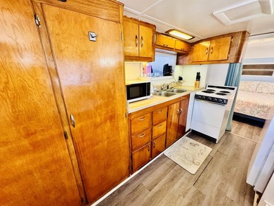 JUST LISTED! SELLER MOTIVATED PRICE! Adorable 2 bed/1 bath Retro on Prestwick Country Club in South Carolina - for sale on GolfHomes.com, golf home, golf lot