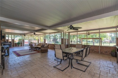 GREAT 4BR/2 1/2 BATH ONE LEVEL HOME LOCATED ON THE THIRTEENTH on Arrowhead Country Club in Alabama - for sale on GolfHomes.com, golf home, golf lot