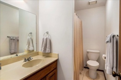 Discover the potential in this 3 bedroom, 2 bath home tucked on Hide-A-Way Lake Golf Course in Texas - for sale on GolfHomes.com, golf home, golf lot