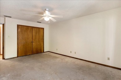 Discover the potential in this 3 bedroom, 2 bath home tucked on Hide-A-Way Lake Golf Course in Texas - for sale on GolfHomes.com, golf home, golf lot