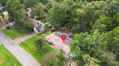 Discover the potential in this 3 bedroom, 2 bath home tucked on Hide-A-Way Lake Golf Course in Texas - for sale on GolfHomes.com, golf home, golf lot