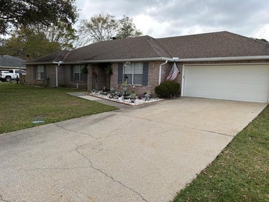Love Golf,  You will love this beautiful home on the 13th green on Millbrook Country Club in Mississippi - for sale on GolfHomes.com, golf home, golf lot