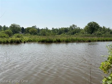 **Investment Opportunity** VALUE IS IN THE LAND! - Here is your on Kearsley Lake Golf Course in Michigan - for sale on GolfHomes.com, golf home, golf lot