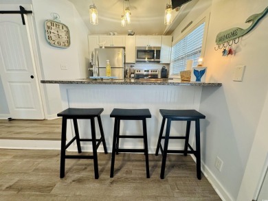 EXCELLENT OPPORTUNITY AVAILABLE ON THIS TURNKEY 3 BED/2 BATH on Prestwick Country Club in South Carolina - for sale on GolfHomes.com, golf home, golf lot