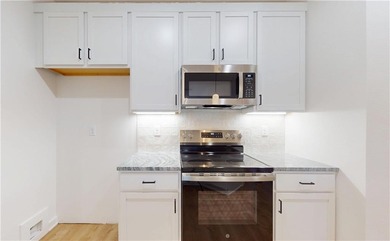 Outstanding location for stunning new Bella Vista home in on Bella Vista Country Club - Berksdale in Arkansas - for sale on GolfHomes.com, golf home, golf lot