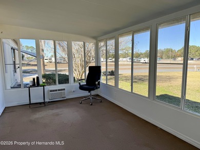 Discover this High Point gem! This charming 2-bedroom, 2-bath on High Point Golf Club, Inc. in Florida - for sale on GolfHomes.com, golf home, golf lot