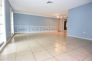 One or more photo(s) has been virtually staged. **SELLER on Beacon Woods Golf Club in Florida - for sale on GolfHomes.com, golf home, golf lot