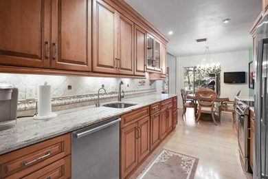 Must see this 3 bedroom home located in the renowned Fountains on Fountains Golf and Country Club in Florida - for sale on GolfHomes.com, golf home, golf lot