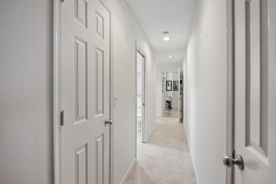 Must see this 3 bedroom home located in the renowned Fountains on Fountains Golf and Country Club in Florida - for sale on GolfHomes.com, golf home, golf lot