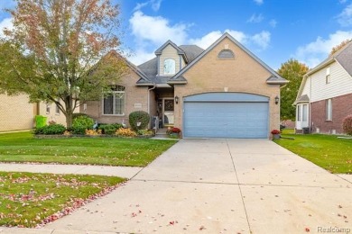 **OPEN HOUSE - 12-2pm Saturday 11/02/24** MUST SEE!! Original on Hickory Hollow Golf Course in Michigan - for sale on GolfHomes.com, golf home, golf lot