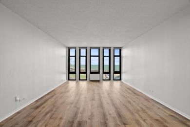 Stunning High-Rise Condo in the Heart of Chicago - Move-In on South Shore Cultural Ctr. Golf Course in Illinois - for sale on GolfHomes.com, golf home, golf lot