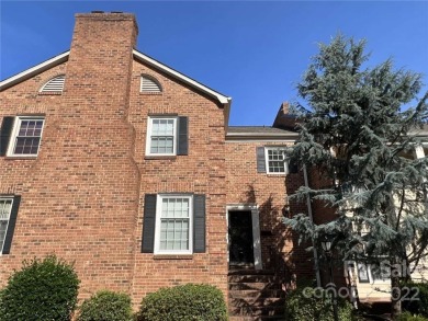 Gorgeous condo in great Southpark location. Enter from the on Quail Hollow Club in North Carolina - for sale on GolfHomes.com, golf home, golf lot