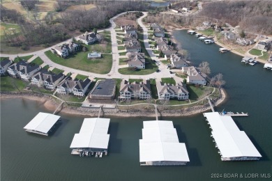 This Country Club Cove Villa is ready for new owners.  Sits on Seasons Ridge At Four Seasons in Missouri - for sale on GolfHomes.com, golf home, golf lot