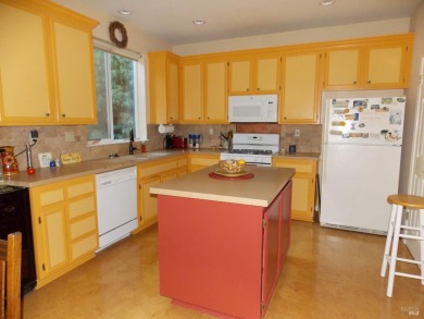 This delightful home is in the desirable Shiloh Greens on The Windsor Golf Club in California - for sale on GolfHomes.com, golf home, golf lot