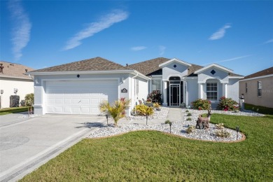 **MOTIVATED SELLER! MOVE IN READY** Welcome to your new dream on Summerglen Country Club in Florida - for sale on GolfHomes.com, golf home, golf lot