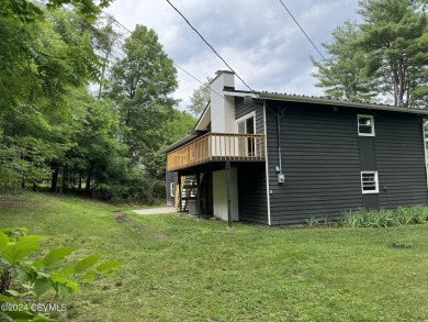 Beautifully Renovated 5BR/3 BA home overlooking the 8th hole of on Bucknell Golf Club in Pennsylvania - for sale on GolfHomes.com, golf home, golf lot