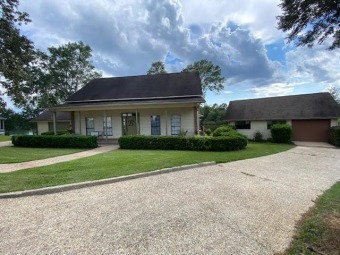 This home is a MUST SEE with scenic views of the lake from your on The Kings Arrow Ranch in Mississippi - for sale on GolfHomes.com, golf home, golf lot