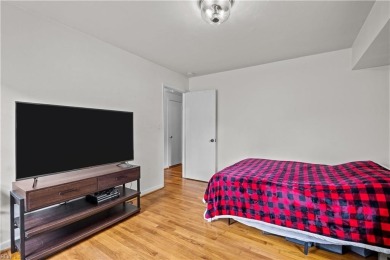 Assumable (VA only) loan @ 3.5% rate. Monthly payments are $1595 on Oceanview Golf Course in Virginia - for sale on GolfHomes.com, golf home, golf lot