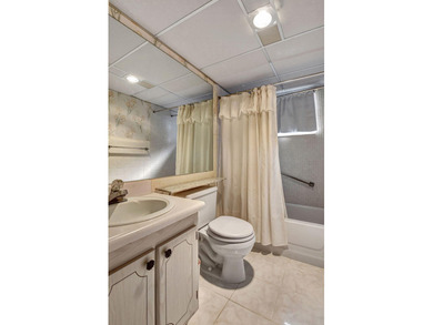 :Welcome to this beautifully maintained 2nd-floor condo offering on Kings Point Golf -Flanders Way in Florida - for sale on GolfHomes.com, golf home, golf lot