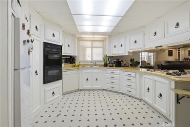 Welcome to this well-located manufactured home in a desirable on Seven Hills Golf Course in California - for sale on GolfHomes.com, golf home, golf lot