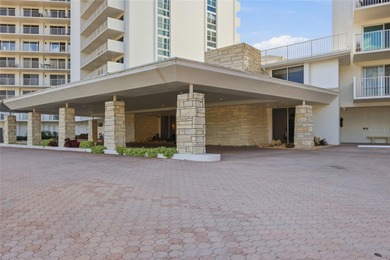 Beachfront Living at Islander Club on Longboat Key

Experience on Links on Longboat Golf Club in Florida - for sale on GolfHomes.com, golf home, golf lot