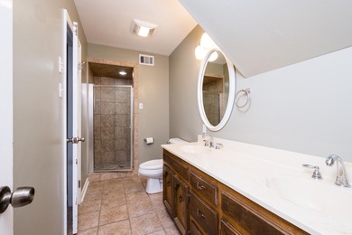 Discover this spacious 4 Bedroom/3 Bath home in the highly on Pleasant Valley Country Club in Arkansas - for sale on GolfHomes.com, golf home, golf lot