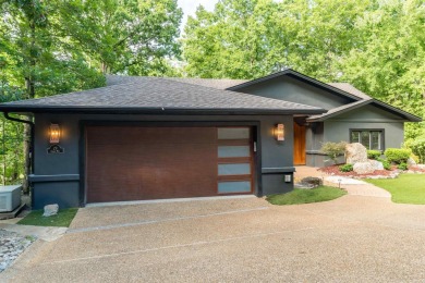 Better than NEW! PRIVATE RETREAT with Vista Views of Golf Course on Cortez Golf Course in Arkansas - for sale on GolfHomes.com, golf home, golf lot