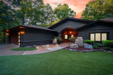 Better than NEW! PRIVATE RETREAT with Vista Views of Golf Course on Cortez Golf Course in Arkansas - for sale on GolfHomes.com, golf home, golf lot