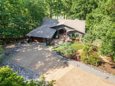 Better than NEW! PRIVATE RETREAT with Vista Views of Golf Course on Cortez Golf Course in Arkansas - for sale on GolfHomes.com, golf home, golf lot