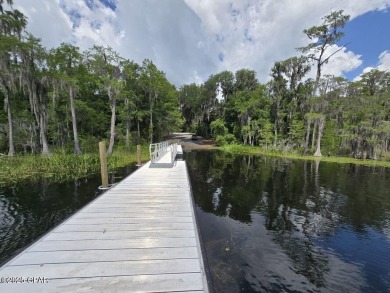 Discover the best deal in Sunny Hills with this oversized 0 on Sunny Hills Golf and Country Club in Florida - for sale on GolfHomes.com, golf home, golf lot
