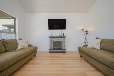 2 bedroom 2 bath townhome in the heart of Rockport with a on Rockport Country Club in Texas - for sale on GolfHomes.com, golf home, golf lot