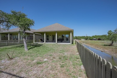 2 bedroom 2 bath townhome in the heart of Rockport with a on Rockport Country Club in Texas - for sale on GolfHomes.com, golf home, golf lot