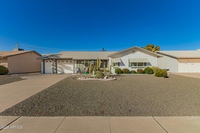 WELCOME TO THIS CHARMING GOLF COURSE HOME. THIS 2 BEDROOM, 2 on Sun City South Golf Course in Arizona - for sale on GolfHomes.com, golf home, golf lot